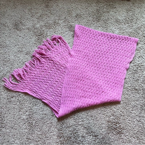 pink acrylic knit scarf - Picture 1 of 5